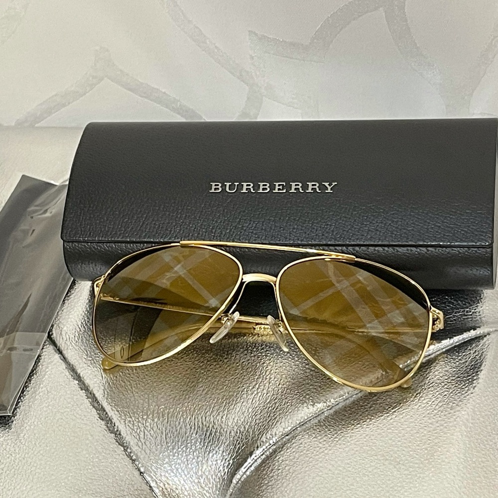 Burberry Aviator with Check lenses